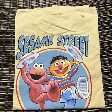 유니클로 SESAME STREET 엘모 어니 티셔츠 XL