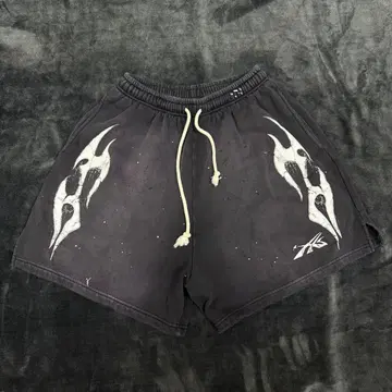 미사용 새상품 Hellstar Spyder Web 로고 하프 팬츠