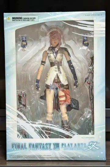 파이널 판타지 13 PLAY ARTS 개 라이트닝
