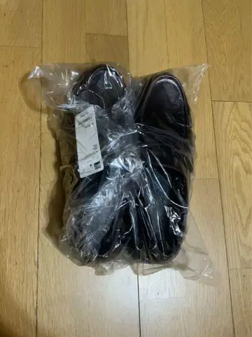 지유 청키 밑창 로퍼 다크 브라운 27cm