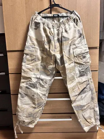 XLARGE 카모플라쥬 카고 팬츠