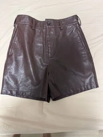 NKNIT 비건 가죽 쇼츠 팬츠