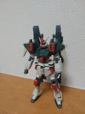 1/144 HG 라이트닝 버스터 건담 페인팅 완성품 동시 300엔 할인