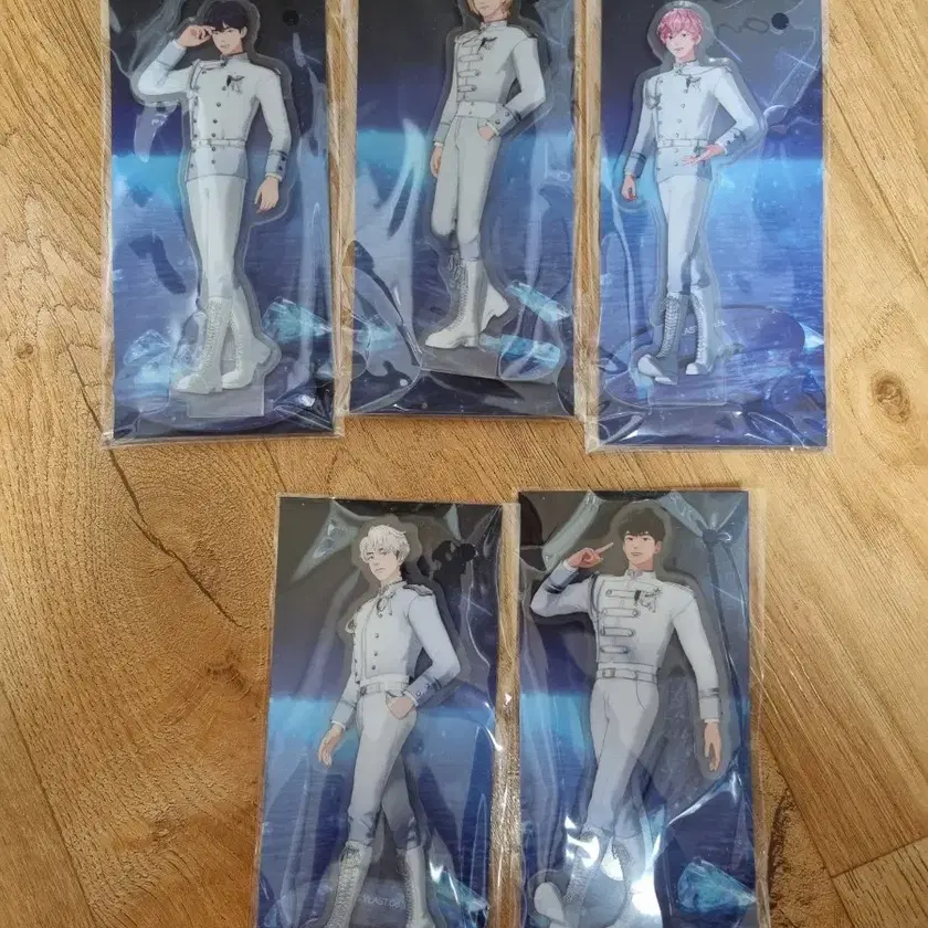 PLAVE | 플레이브 PLAVE Fan Con Acrylic Stand on Bunjang