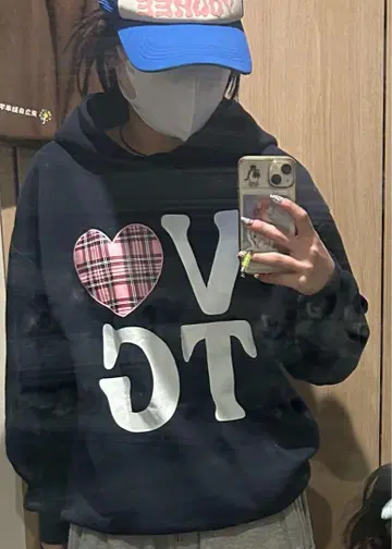 네이비 후드 맨투맨 하트 프린트