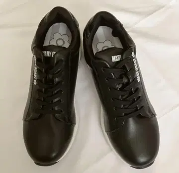 MARY QUANT 블랙 스니커즈 23cm 마리 콴트 블랙