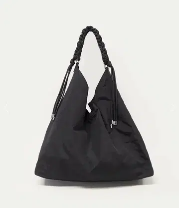LE VERNIS 루 베르니 파라코드 한 손잡이 토트백