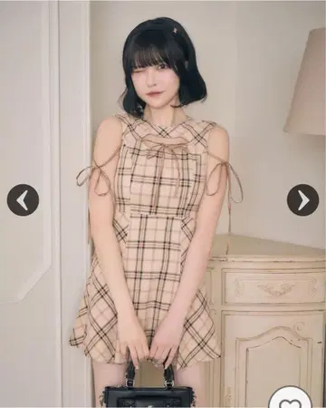 미셸 마카롱 프론트 오픈 체크 미니 원피스