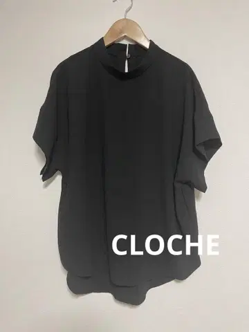 새상품급 CLOCHE 보틀넥 블라우스 블랙