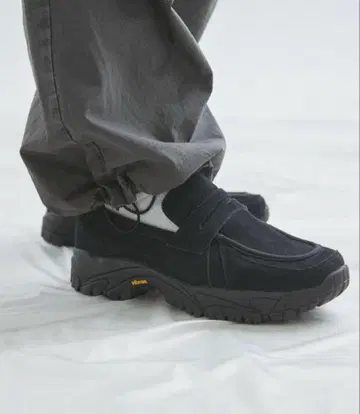 VIBRAM 밑창 리얼 가죽 스웨이드 로퍼 스니커즈