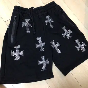 초기 unknown london 숏 팬츠