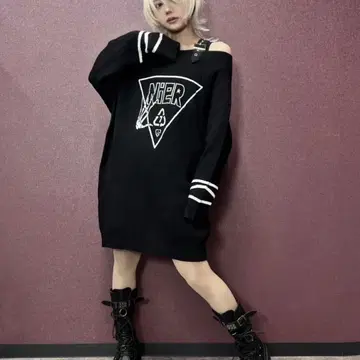NieR 벨트 스트랩 오프숄더 롱 니트