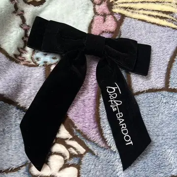 에피누 Velvet ribbon barrette