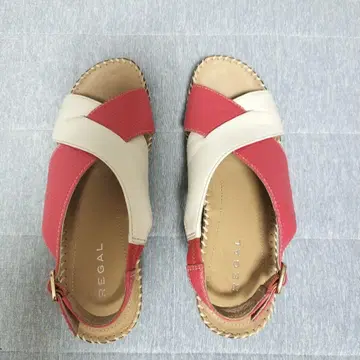 REGAL 크로스 스트랩 샌들 빨간색 베이지