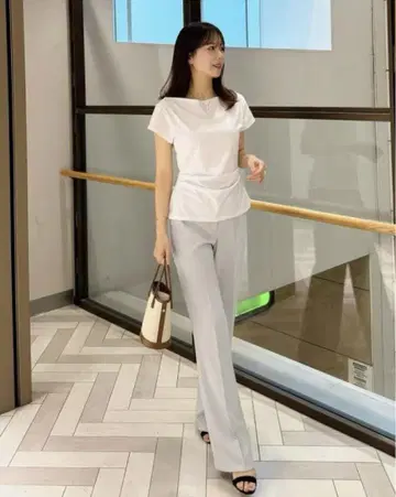 eneu 에누 백 슬릿 컷스 화이트