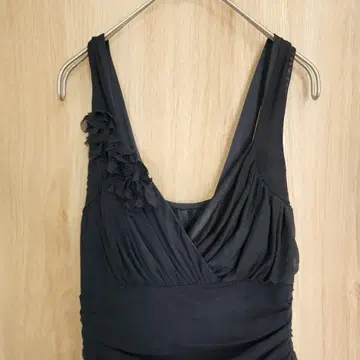 블랙 드레스 플라워 장식 결혼식 2차 모임 경사 무릎 기장 사이드 지퍼