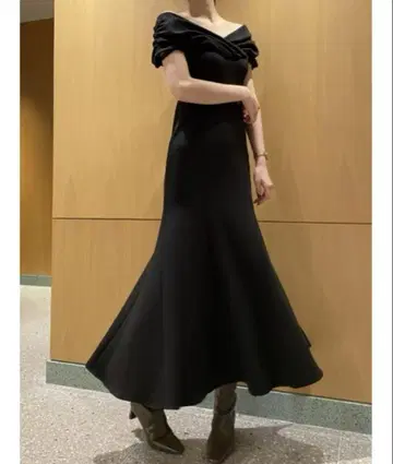 snidel 컷 타이트 드레스