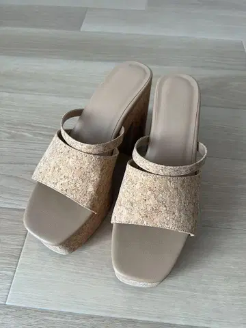 GYDA 코르크 청키 힐 통굽 오픈토 샌들