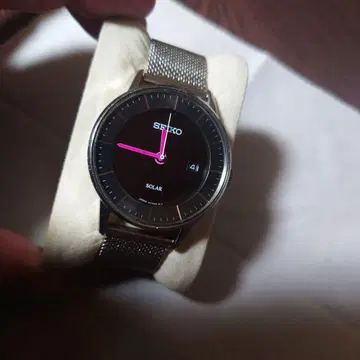 세이코 솔라 손목시계 블랙 메쉬 밴딩