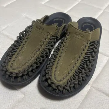 KEEN 샌들