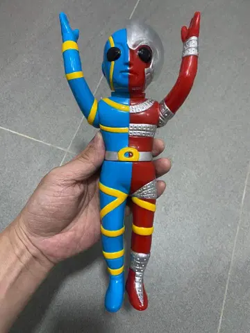 인조인간 키카이다 소프트 비닐 블랙 컬러 25cm