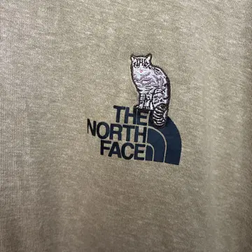 THE NORTH FACE 베이지 티셔츠 M 고양이 자수