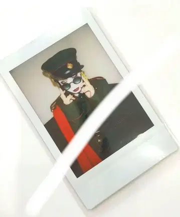 흠집  라이무  폴라로이드 B