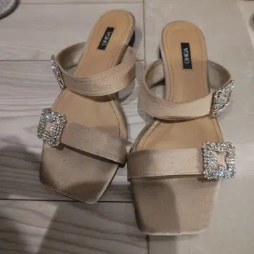 OHGA 비쥬가 달린 샌들 베이지 L 사이즈 24cm