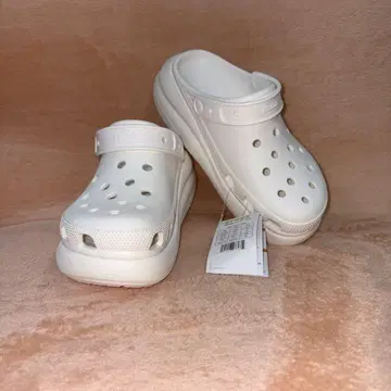 택 포함 새상품 crocs classic crush clog 25cm
