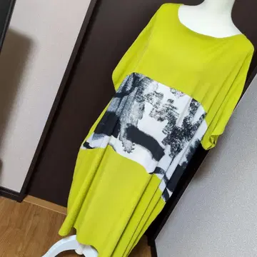 모에 아트 프린트 돌먼 슬리브 원피스