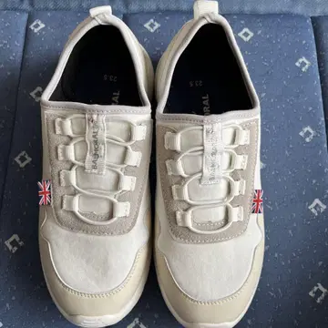 BALMORAL 23.5cm 화이트/베이지 스니커즈