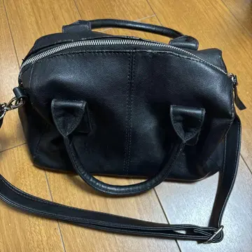 IDFT 블랙 숄더백