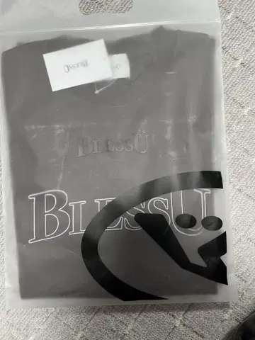 BlessU 그레이 로고 티셔츠