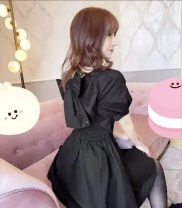 새상품급 미셸 마카롱 백 리본 원피스 블랙 미니 플레어 블랙