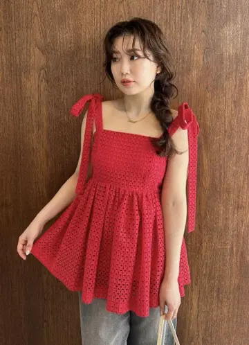 FRAY I.D 프레이 아이디 숄더 리본 페플럼 탑