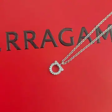 FERRAGAMO 간치니 크리스탈 목걸이(S) 실버 페라가모