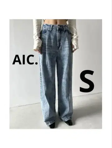 AIC. 아이시 턱 와이드 데님 팬츠