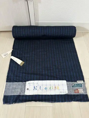 세련된 명주 옷감