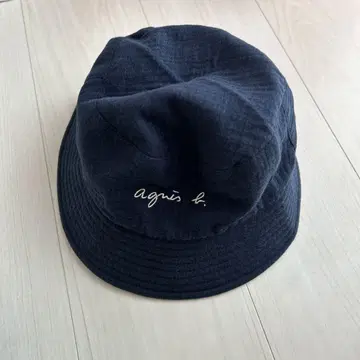 에네스 베 agnes b. 햇
