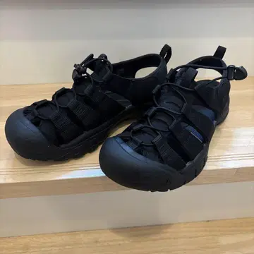 KEEN NEW PORT H2 블랙 27cm