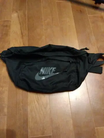 Nike 바디백 BA5751 블랙 10L