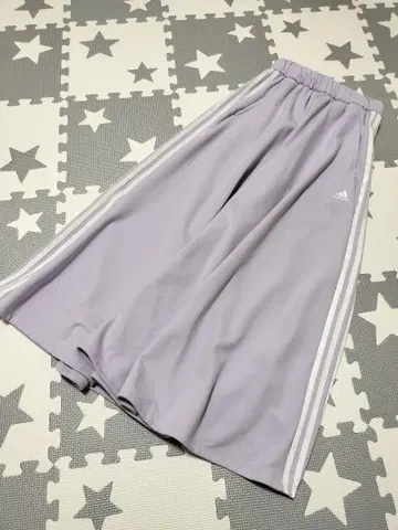 아디다스 쓰리 스트라이프 라벤더 플레어 스커트 S