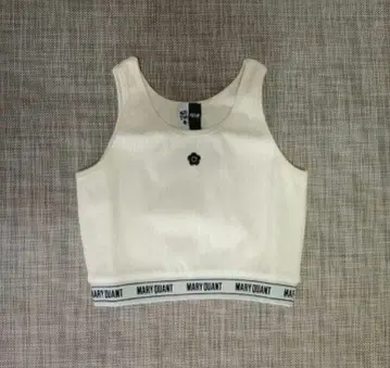 MARY QUANT 허리 밴딩 원포인트 자수 탱크탑