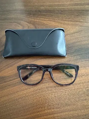 UNITED ARROWS 안경 블랙 케이스 포함