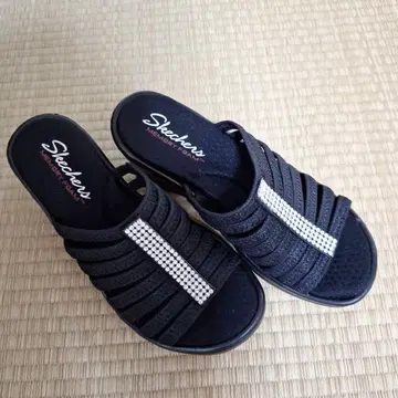 Skechers 블랙 샌들 메모리 폼
