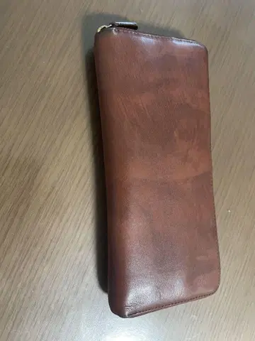 라운드 지퍼 허니 셀 장지갑 시라사기 가죽
