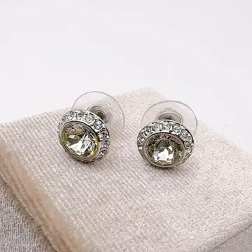 SWAROVSKI 스와로브스키 귀걸이 클리어 크리스탈 실버 컬러