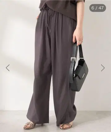 접촉 냉감 린넨 블렌드 턱 와이드 팬츠