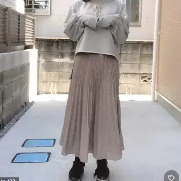 새상품급 스나이델 랜덤 플리츠 프린트 스커트 미니 꽃무늬 베이지