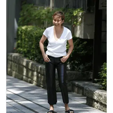 MADISONBLUE 매디슨 블루 DEEP VNECK TEE 티셔츠